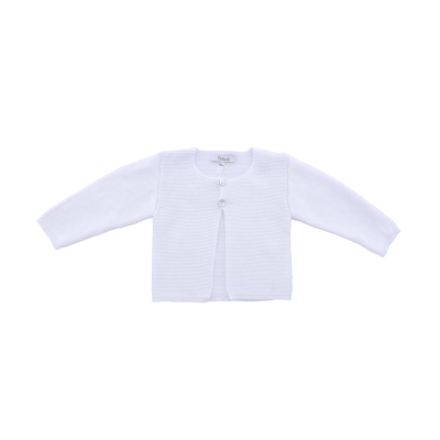 Chaqueta Links básica blanca de punto de algodón 100% de Babydif, una prenda ligera e imprescindible en la maleta del bebé para las noches de verano.